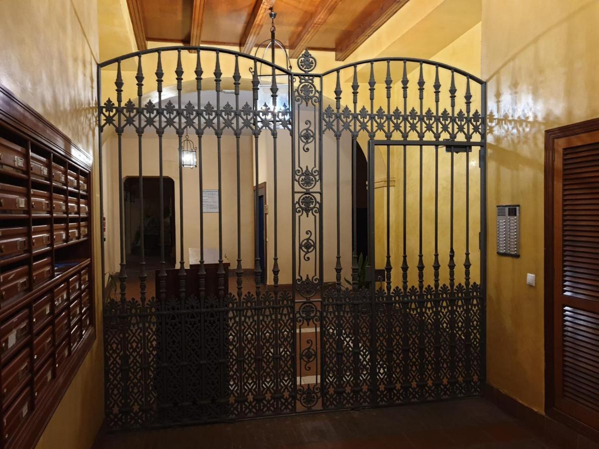 Santa Ana - Palacio Del Infantado セビリア エクステリア 写真